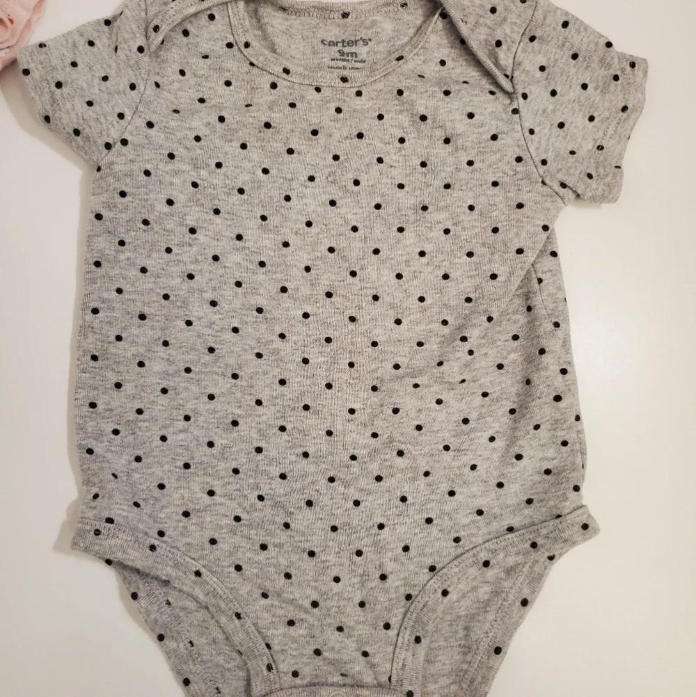 🌹Host Pick🌹 Carter's 9m Onesie Bundle